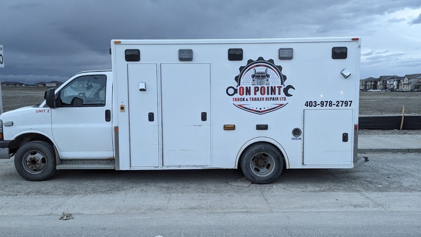 On Point Mechanics Repairing Heavy Duty Truck