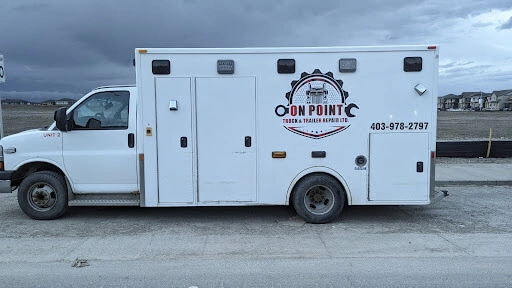 Mobile Truck of on point truck and trailer repair truck